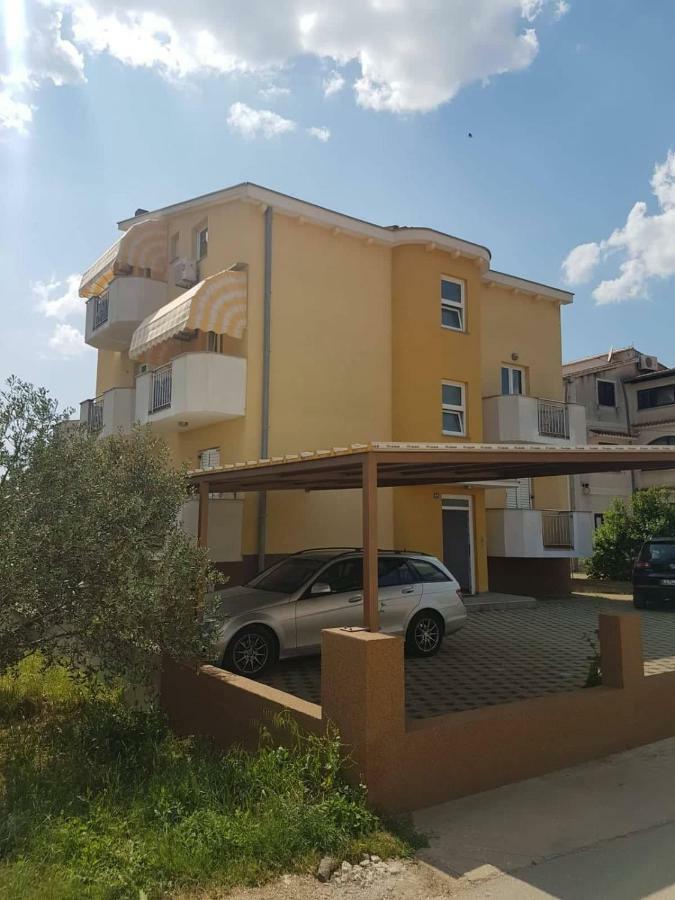 Apartmani Lili Sukosan Ngoại thất bức ảnh