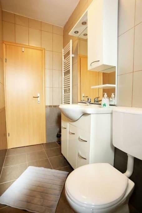 Apartmani Lili Sukosan Ngoại thất bức ảnh
