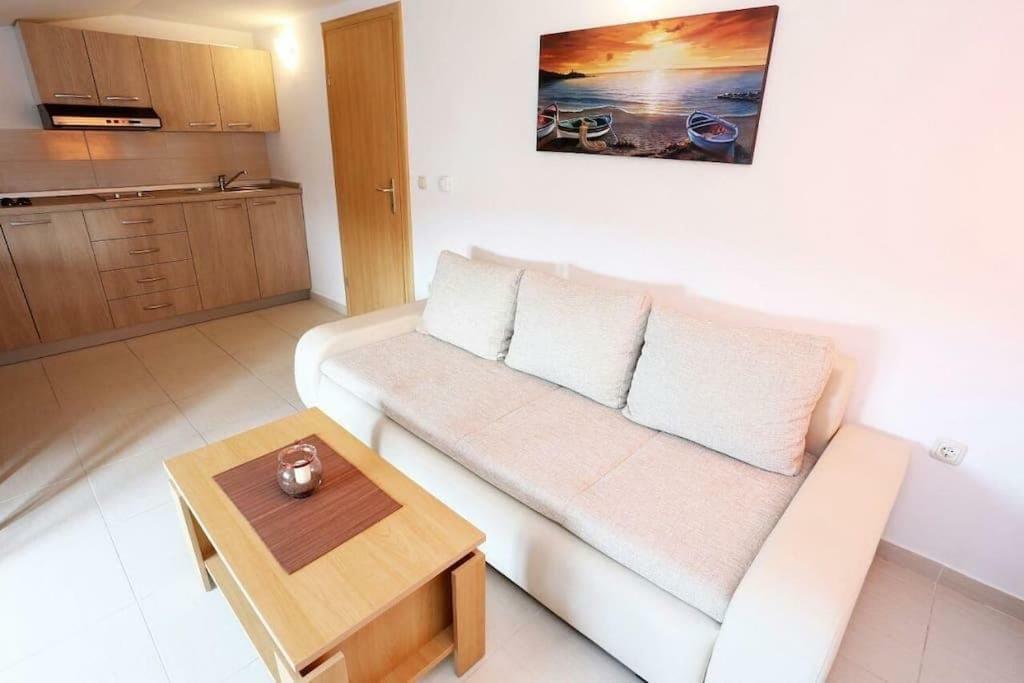 Apartmani Lili Sukosan Ngoại thất bức ảnh