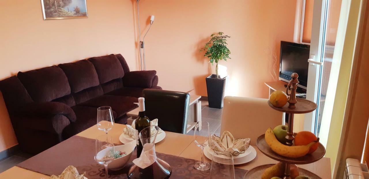Apartmani Lili Sukosan Ngoại thất bức ảnh