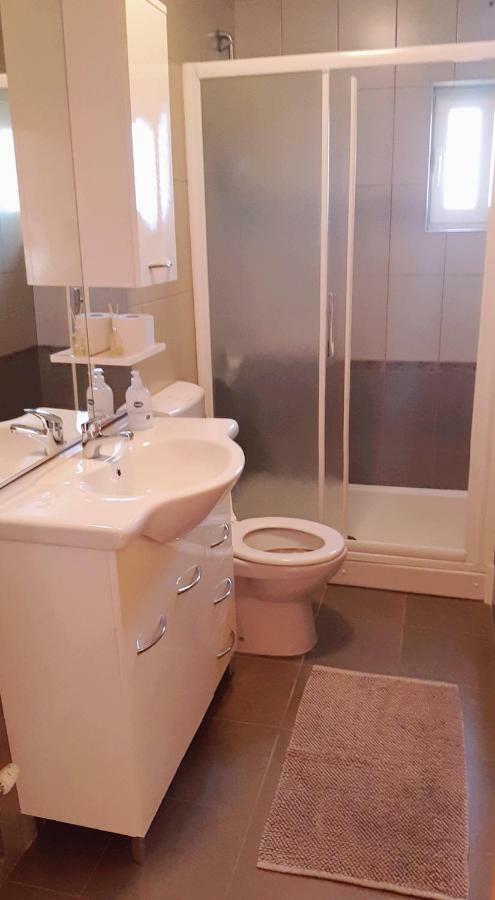 Apartmani Lili Sukosan Ngoại thất bức ảnh