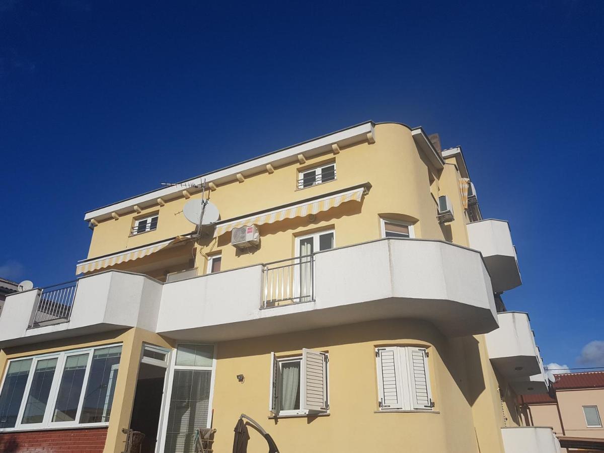 Apartmani Lili Sukosan Ngoại thất bức ảnh