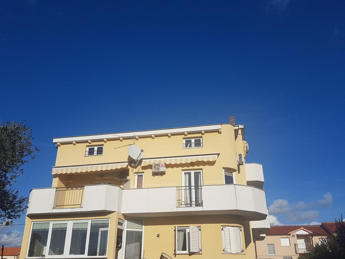Apartmani Lili Sukosan Ngoại thất bức ảnh